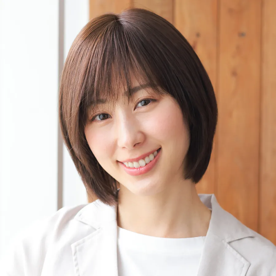 医療用ウィッグ・レミー/レミープレミアム/コンフィショート 最高級のバージン レミーヘア100%でしっとり・つやつやの髪の人毛ウィッグ