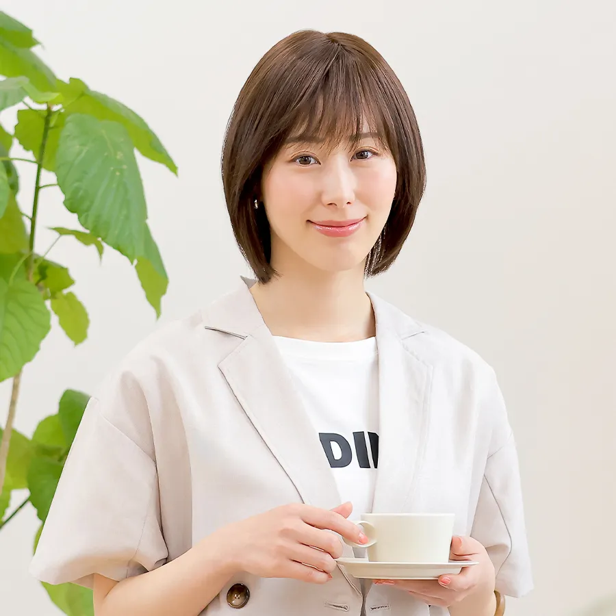 医療用ウィッグ・レミー/レミープレミアム/コンフィショート 最高級のバージン レミーヘア100%でしっとり・つやつやの髪の人毛ウィッグ