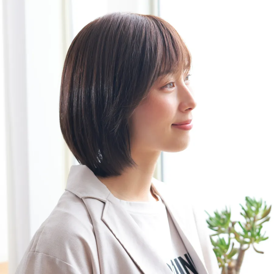 医療用ウィッグ・レミー/レミープレミアム/コンフィショート 最高級のバージン レミーヘア100%でしっとり・つやつやの髪の人毛ウィッグ